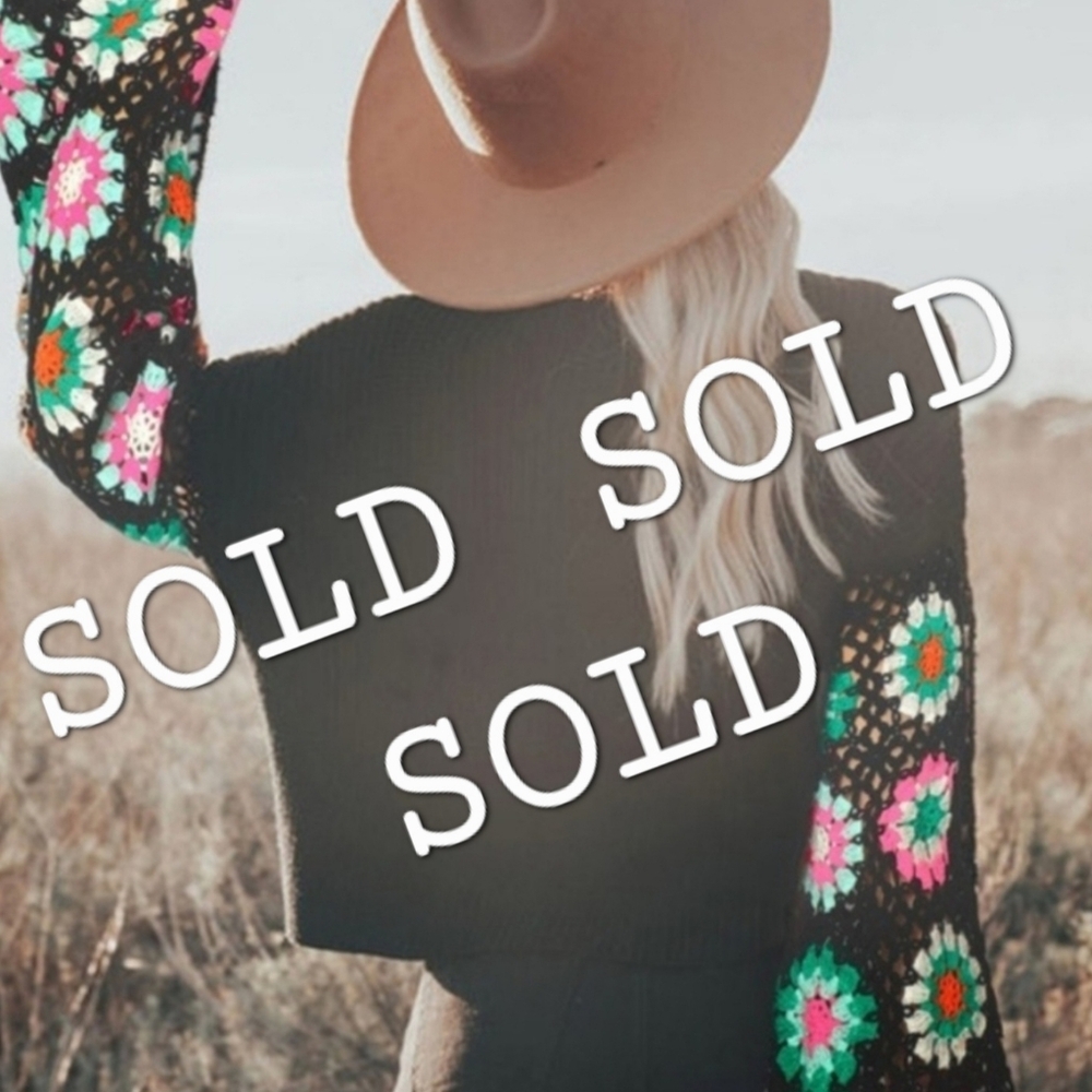 SOLD SOLD SOLDFLOWER POWER Black & Multi Color Floral Sweater XL
